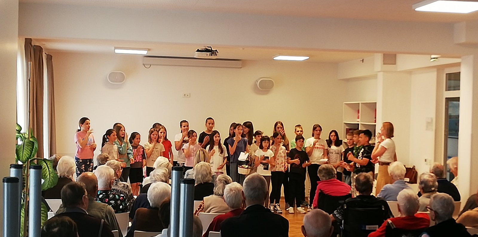 Majčin dan u Domu za starije osobe „Domenico Pergolis“